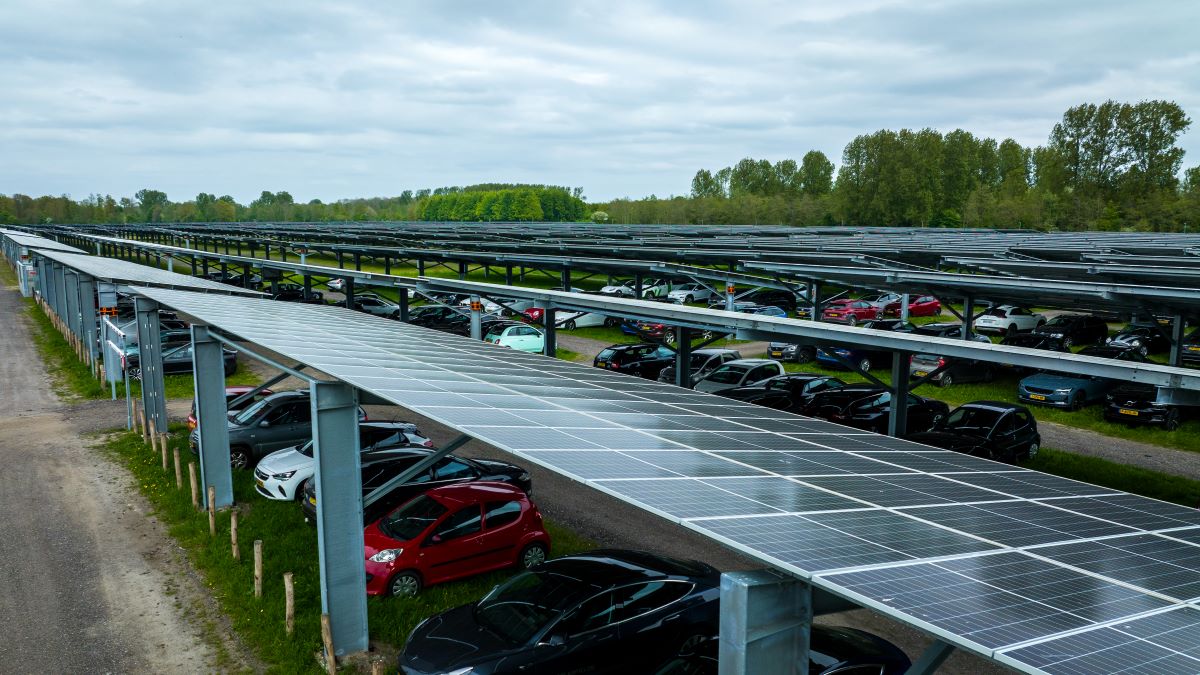 No land, no problem: Netherlands innovates to lead EU solar drive