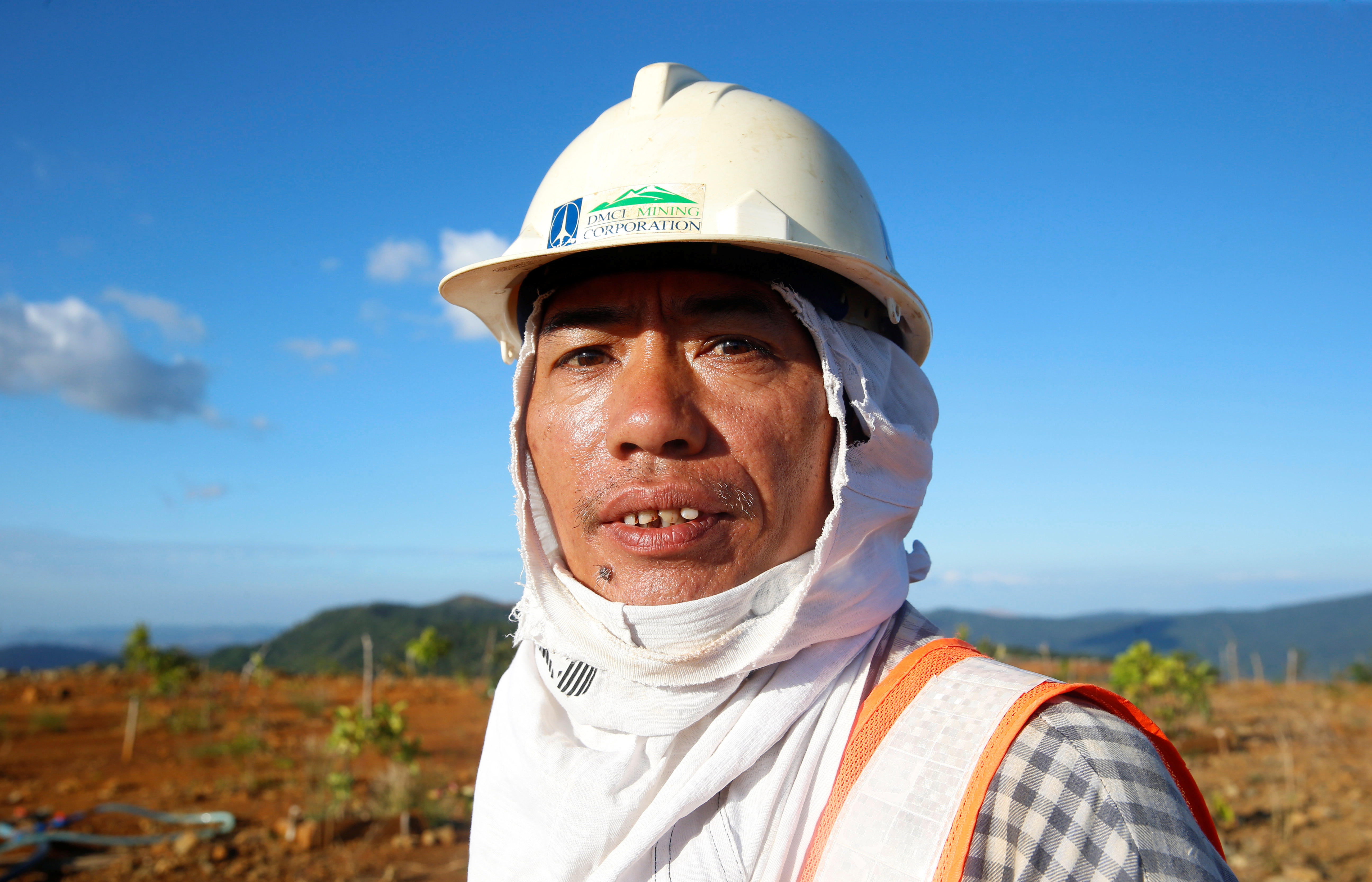 A mine worker is pictured at a nickel-ore mine in Sta Cruz Zambales in northern Philippines February 7, 2017. REUTERS/Erik De Castro